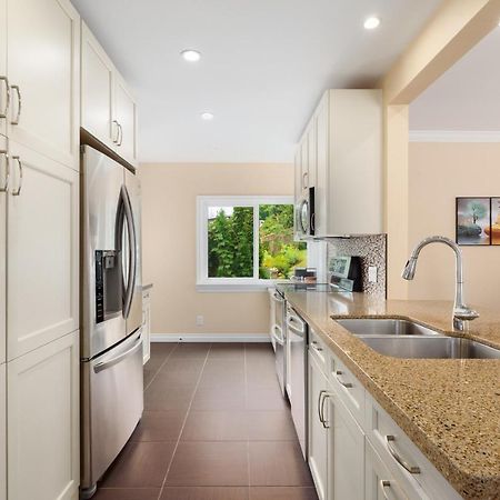 Lovely 3 Bedroom Port Moody Spacious Home 6 People Free Parking Εξωτερικό φωτογραφία