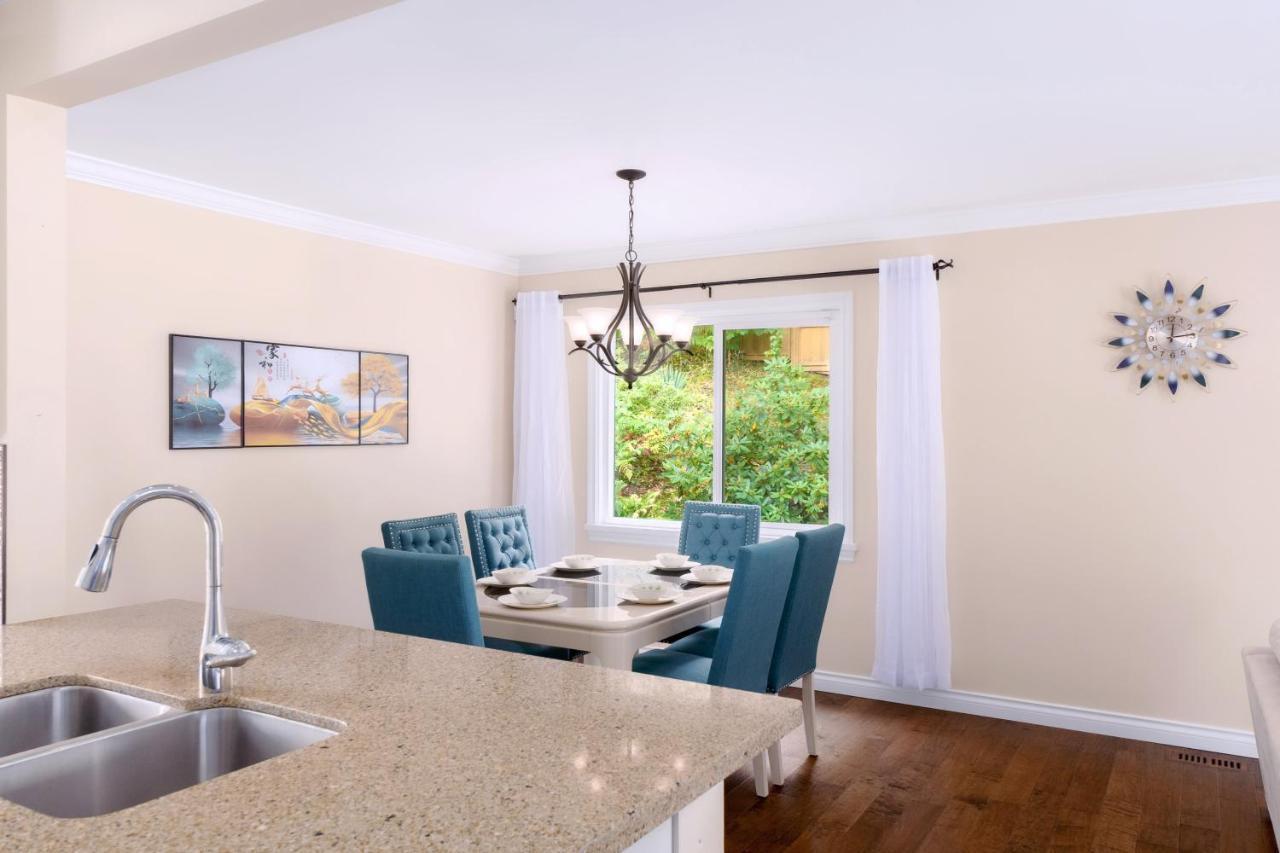 Lovely 3 Bedroom Port Moody Spacious Home 6 People Free Parking Εξωτερικό φωτογραφία